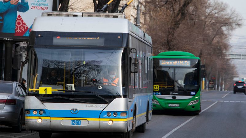 троллейбус В Алматы ограничат движение троллейбусов 23 апреля