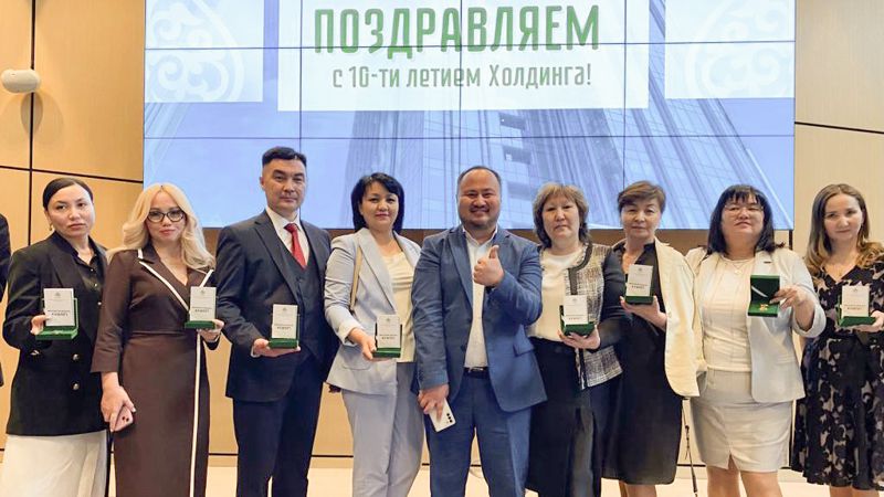 В Астане наградили медалями тех, кто помогает казахстанцам приобрести квартиры