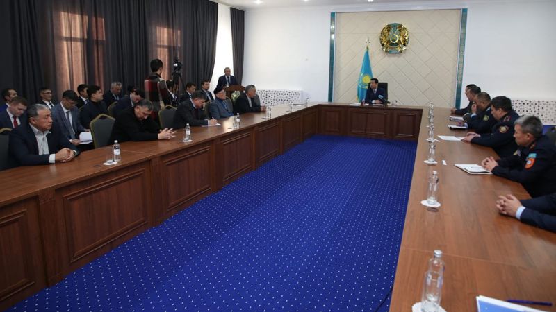 Объезжает районы СКО