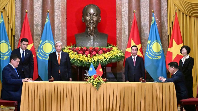Какие документы были подписаны в рамках визита Токаева во Вьетнам