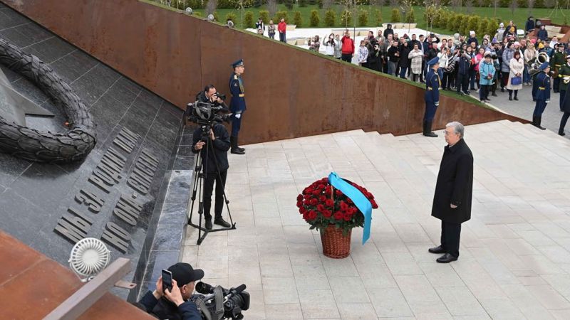 Посетил Ржевский мемориал Советскому солдату