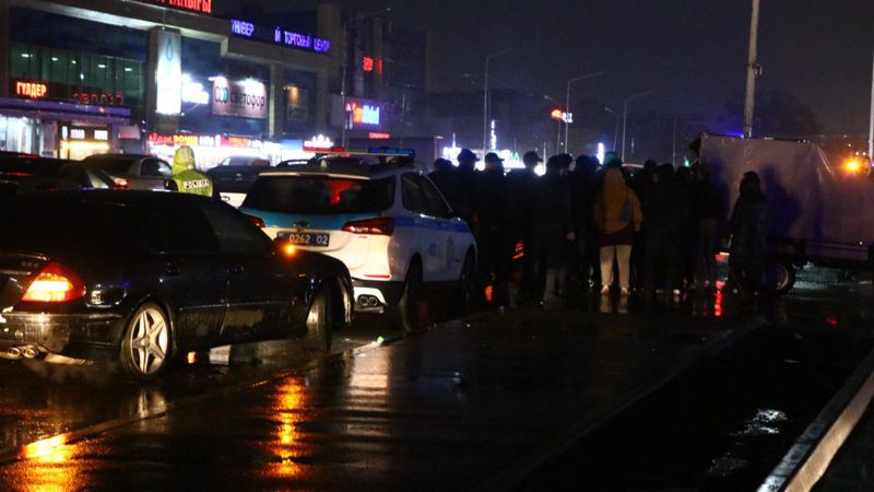 Подросток погиб, переходя улицу в Алматы