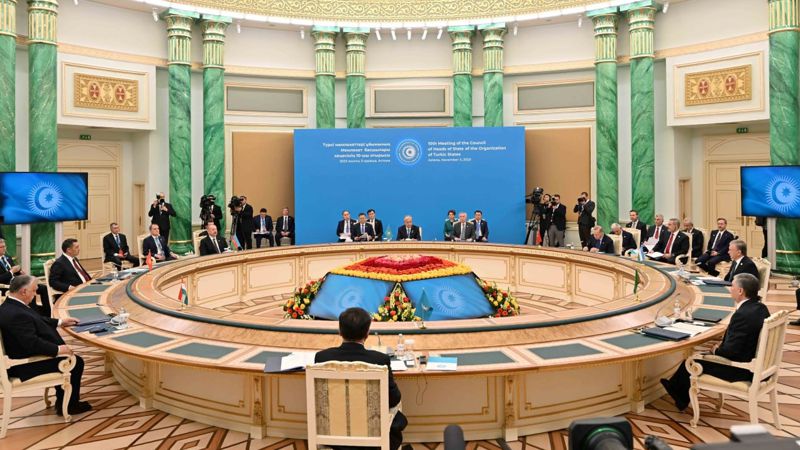 Токаев поздравил Алиева с завершением конфликта в Нагорном Карабахе
