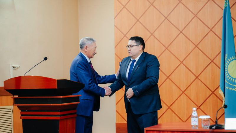 Нурлан Уранхаев представил нового акима Абайского района
