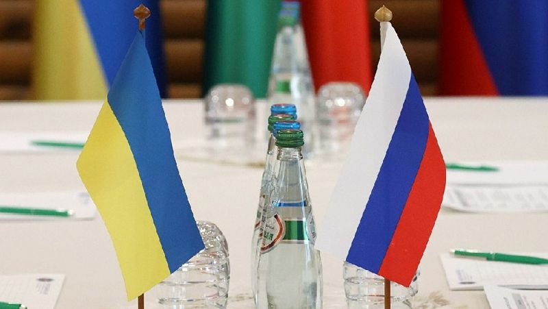 флаги России и Украины флажки России и Украины