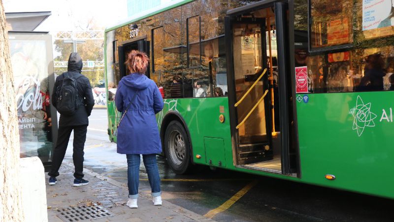В Алматы изменит движение автобусный маршрут