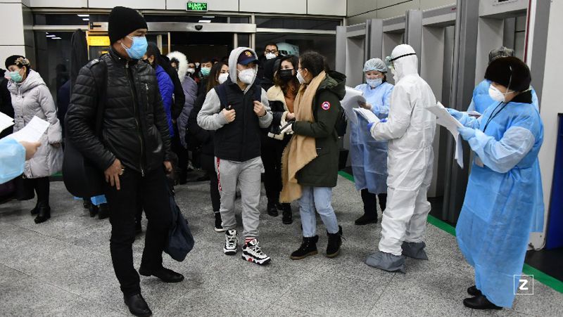 пассажиры в аэропорту новые правила въезда в Казахстан