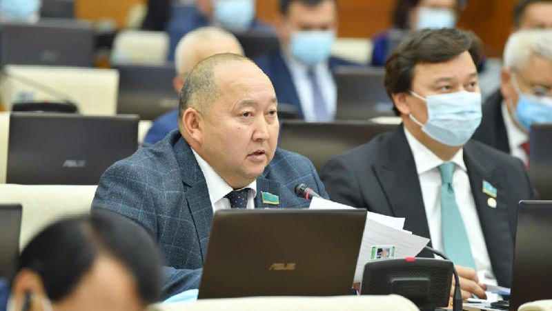 Берік Дүйсенбинов Депутат сауал жолдады