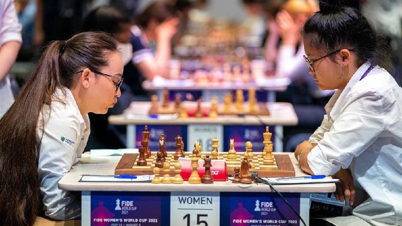 Абдумалик - Асаубаева Шахматы FIDE ЧМ-2021